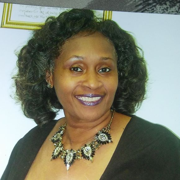 Meet your Posher, Jeanette - Picture 1 of 1
